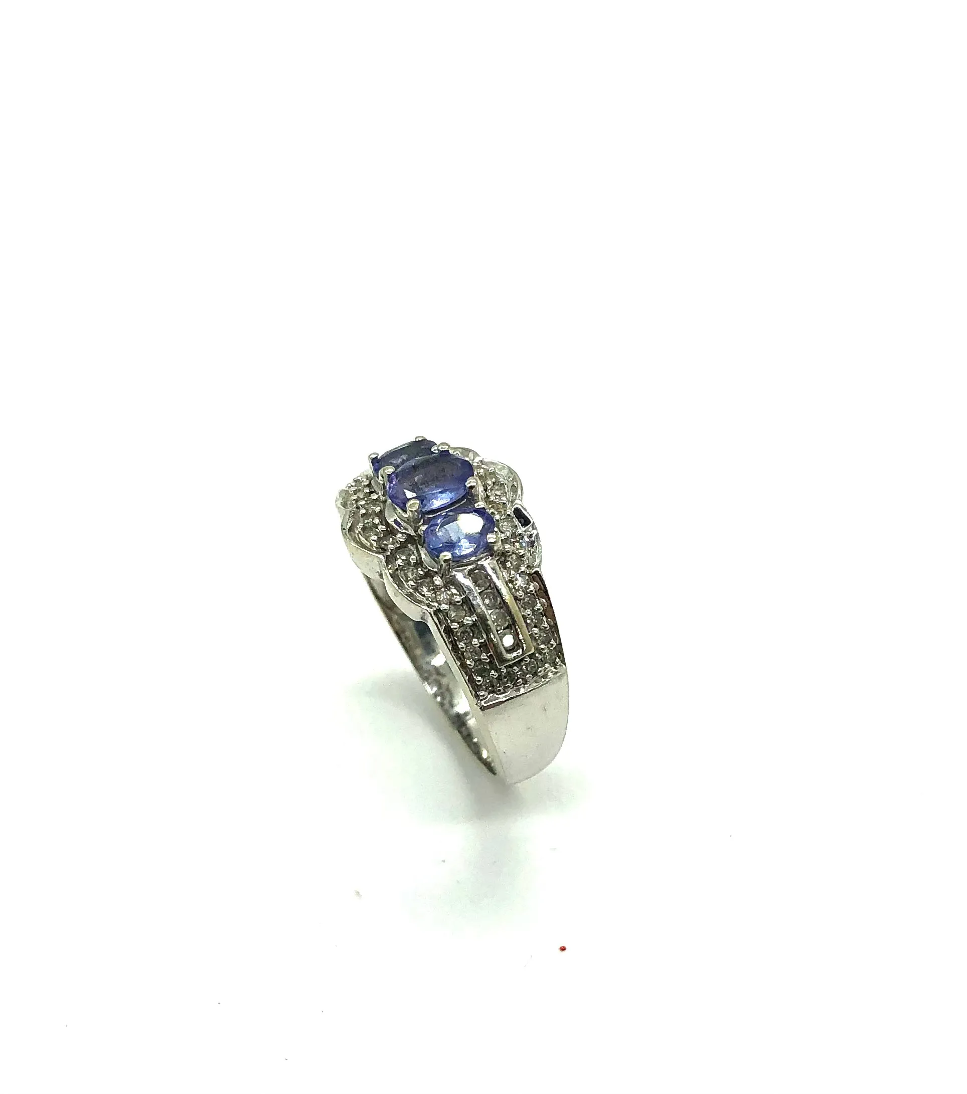 10k White Gold 3 Stone Diamond Fashion Ring