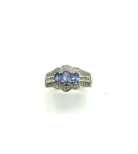 10k White Gold 3 Stone Diamond Fashion Ring