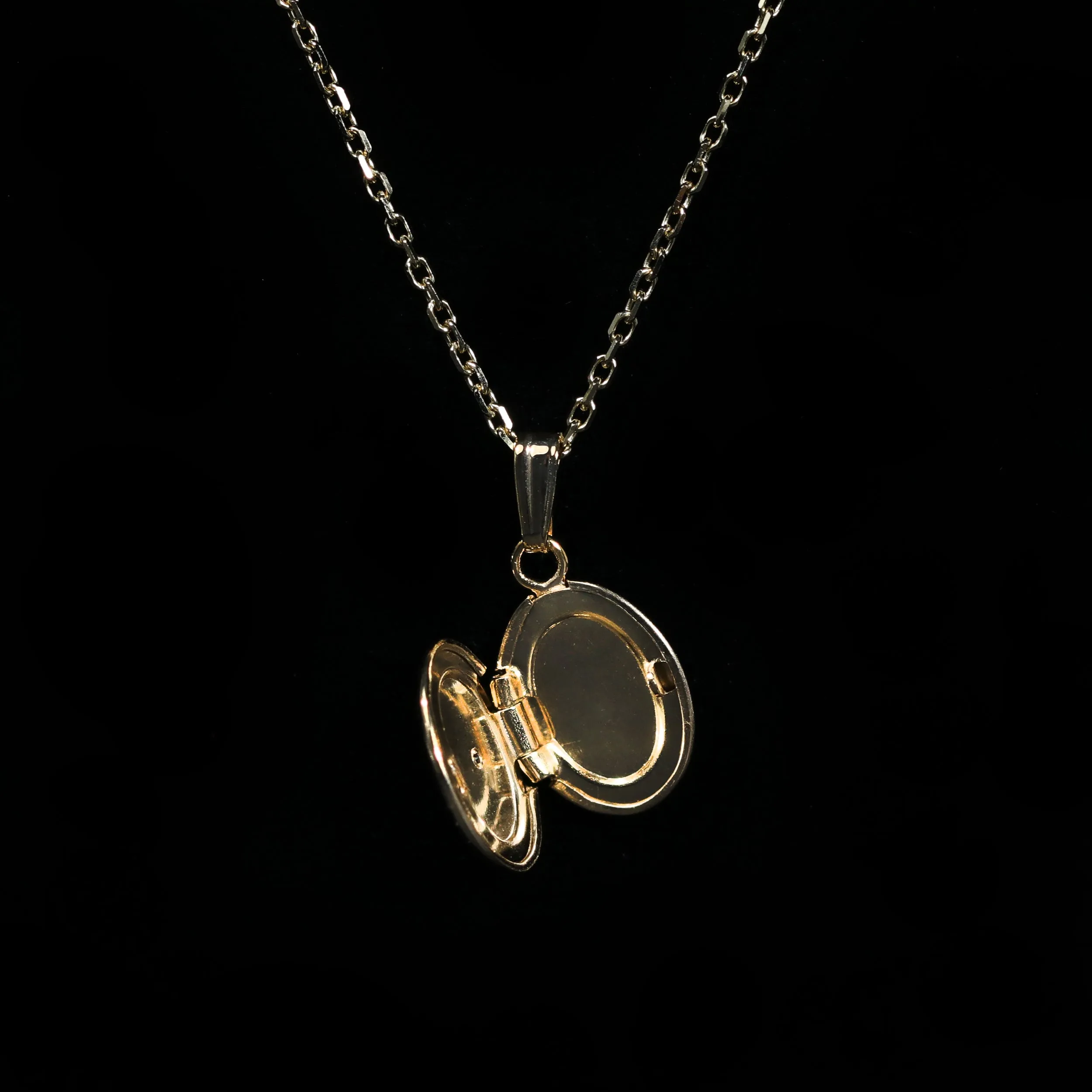 14K Yellow Gold Mini Oval Diamond Locket