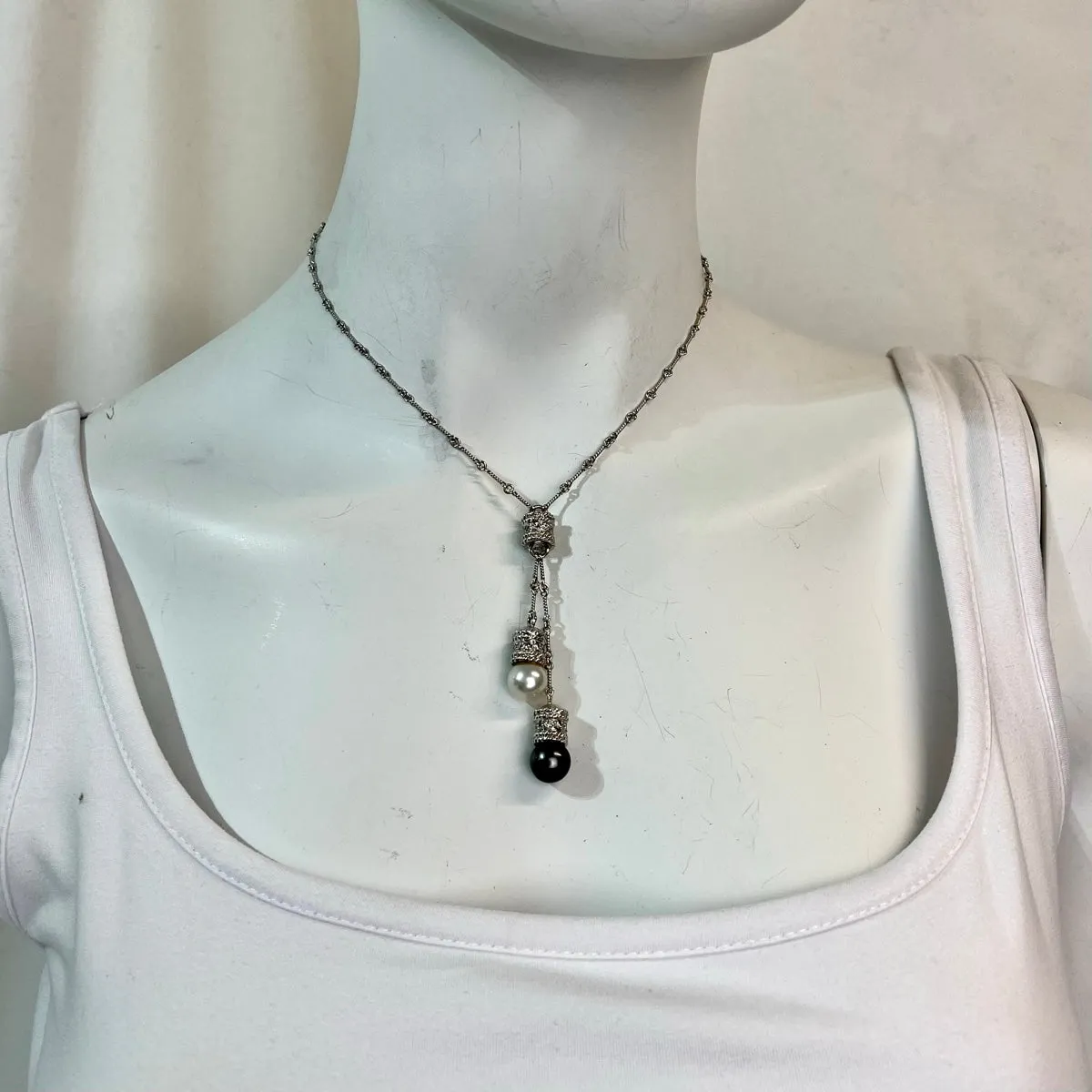 18K White Gold Lariat Necklace with Tahitian Pearl and Diamonds