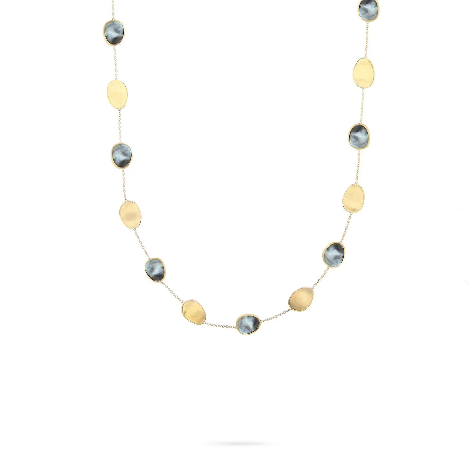 18K Yellow Gold Black Mother of Pearl Short Necklace