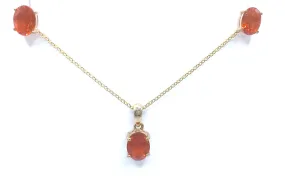 9 ct Yellow Gold earring and necklace set with fire opals