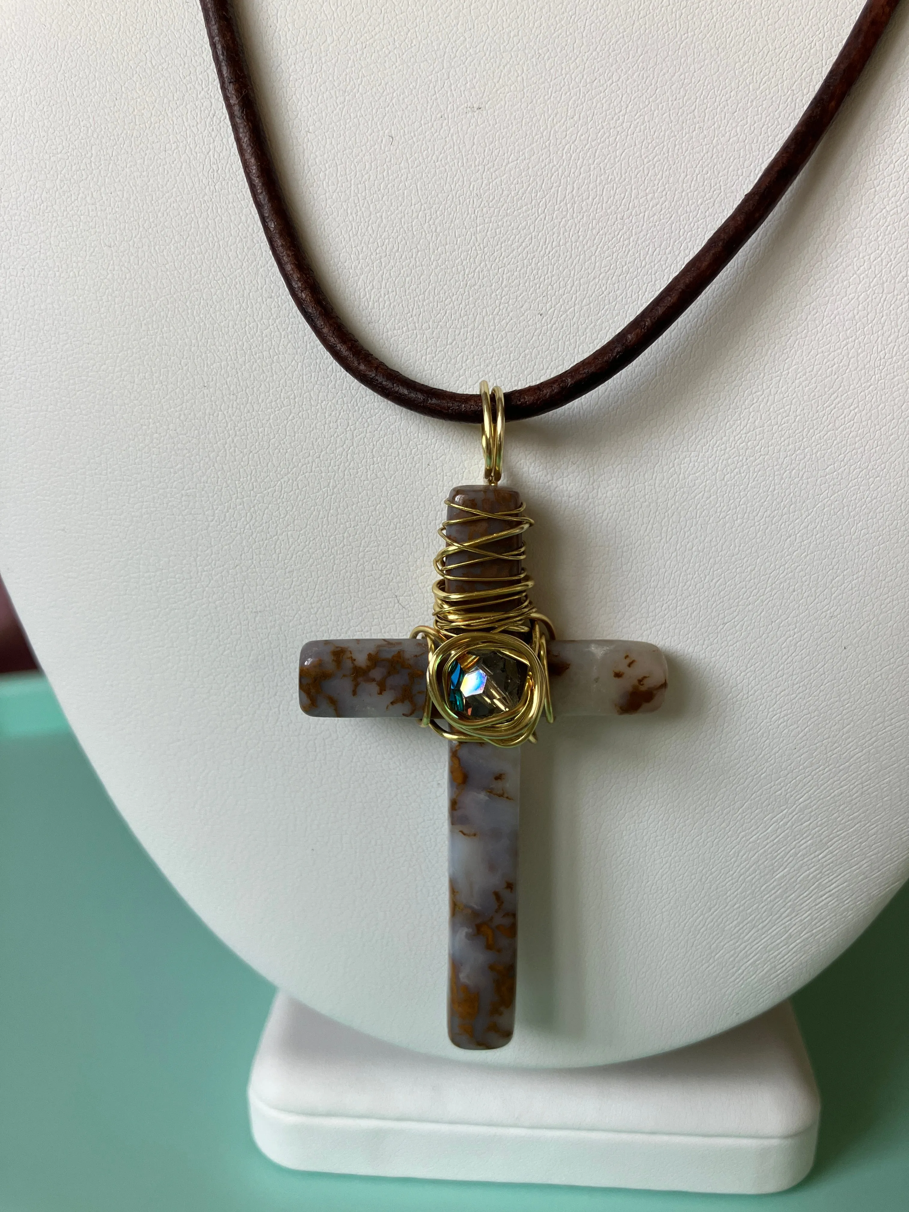 Agate Gold Wire-wrapped Cross Necklace