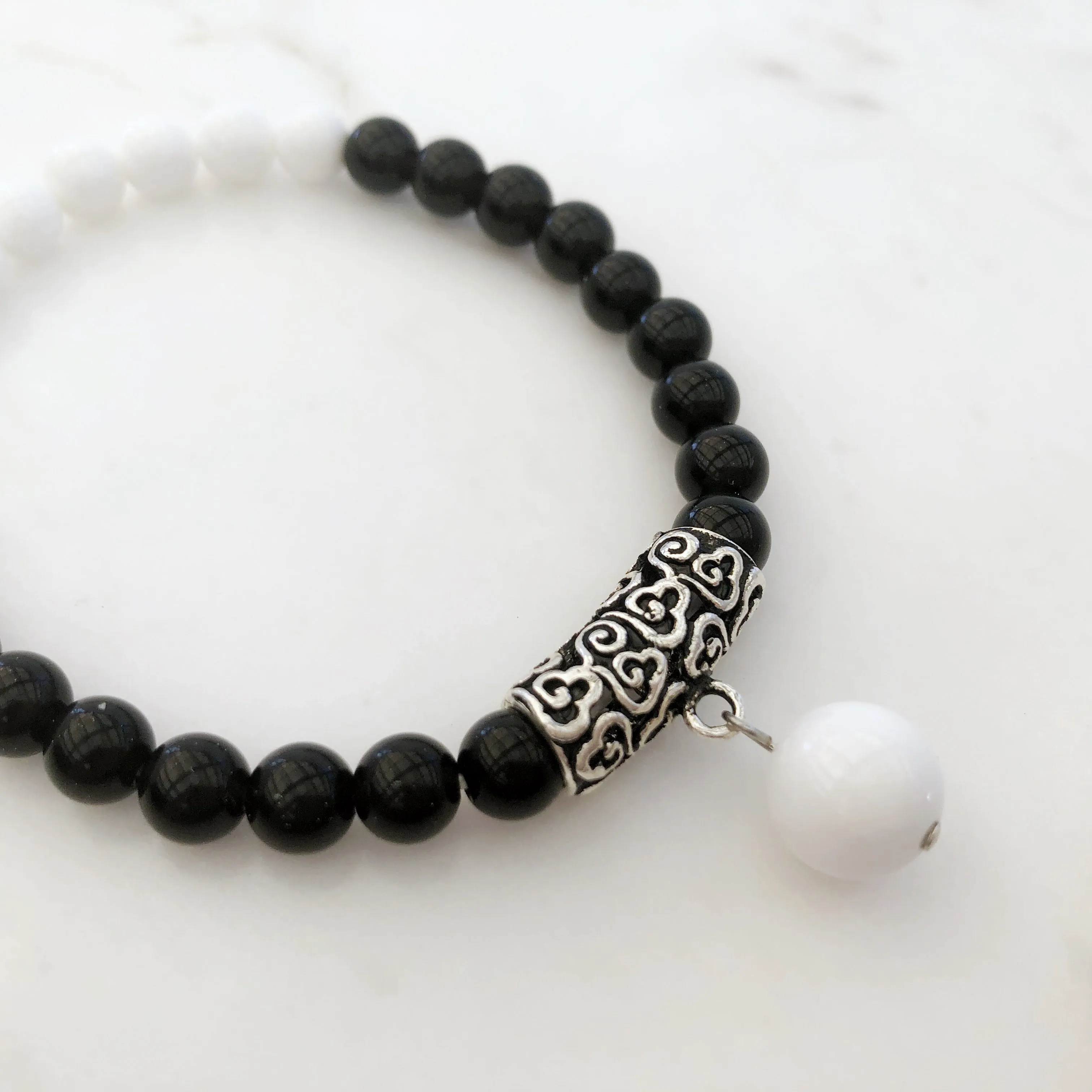 Auspicious Beaded Obsidian and Tridacna Bracelet