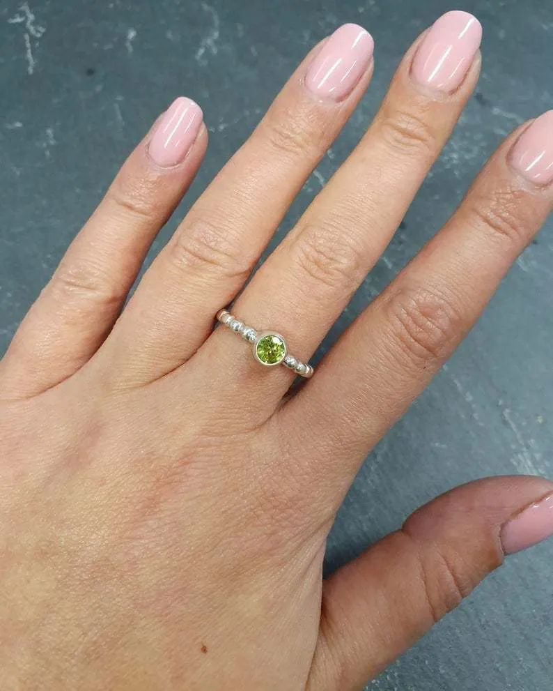 Dainty Peridot Gold Ring, Natural Peridot Ring, Round Peridot Bubble Ring