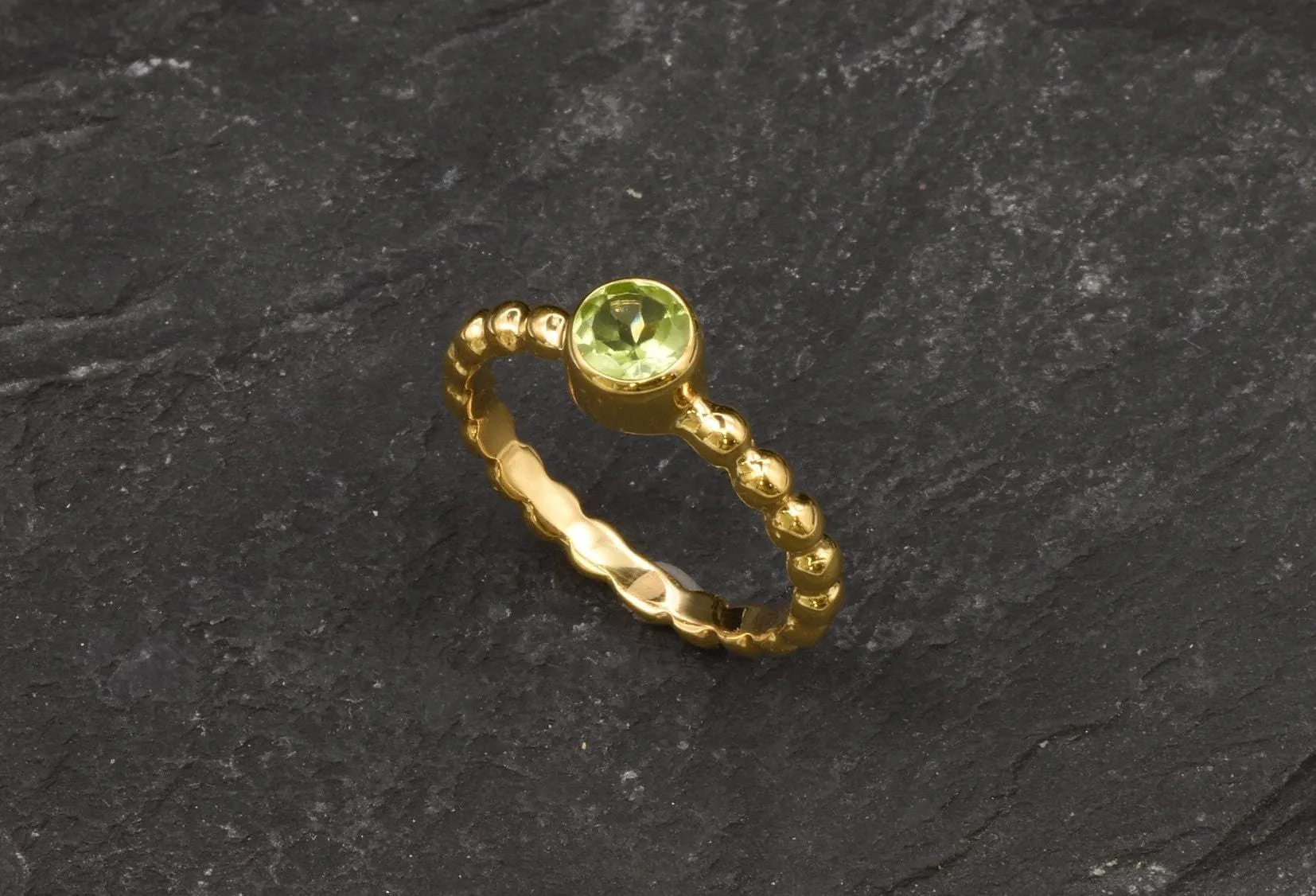 Dainty Peridot Gold Ring, Natural Peridot Ring, Round Peridot Bubble Ring