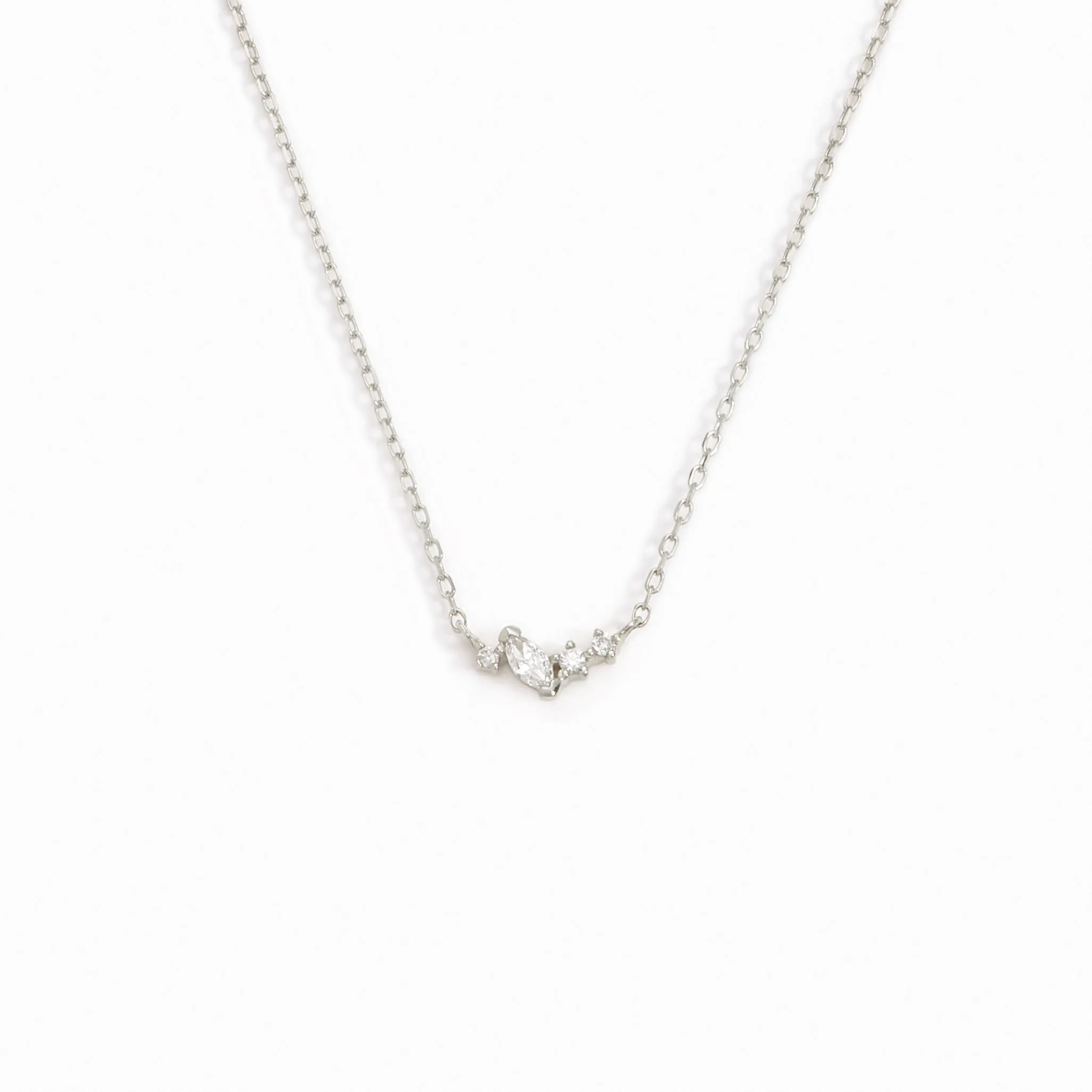 Diamond Cluster Necklace White Gold - Estrella