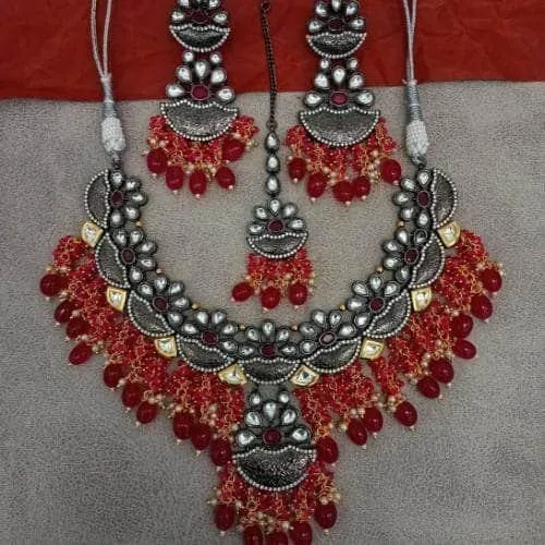 Half Moon Coral Tassel Necklace Earring And Teeka Set