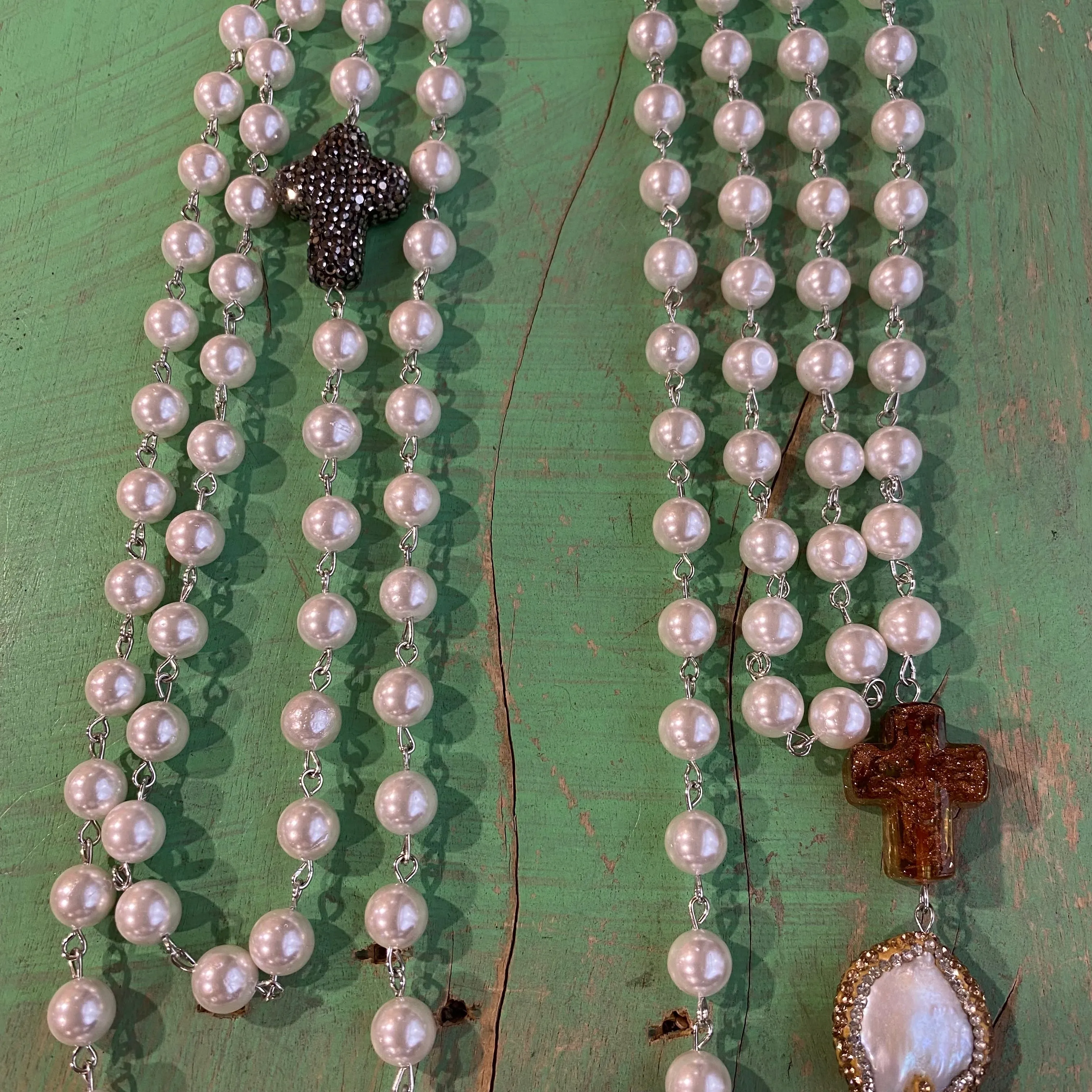 Long Shell Pearl Necklace with Cross