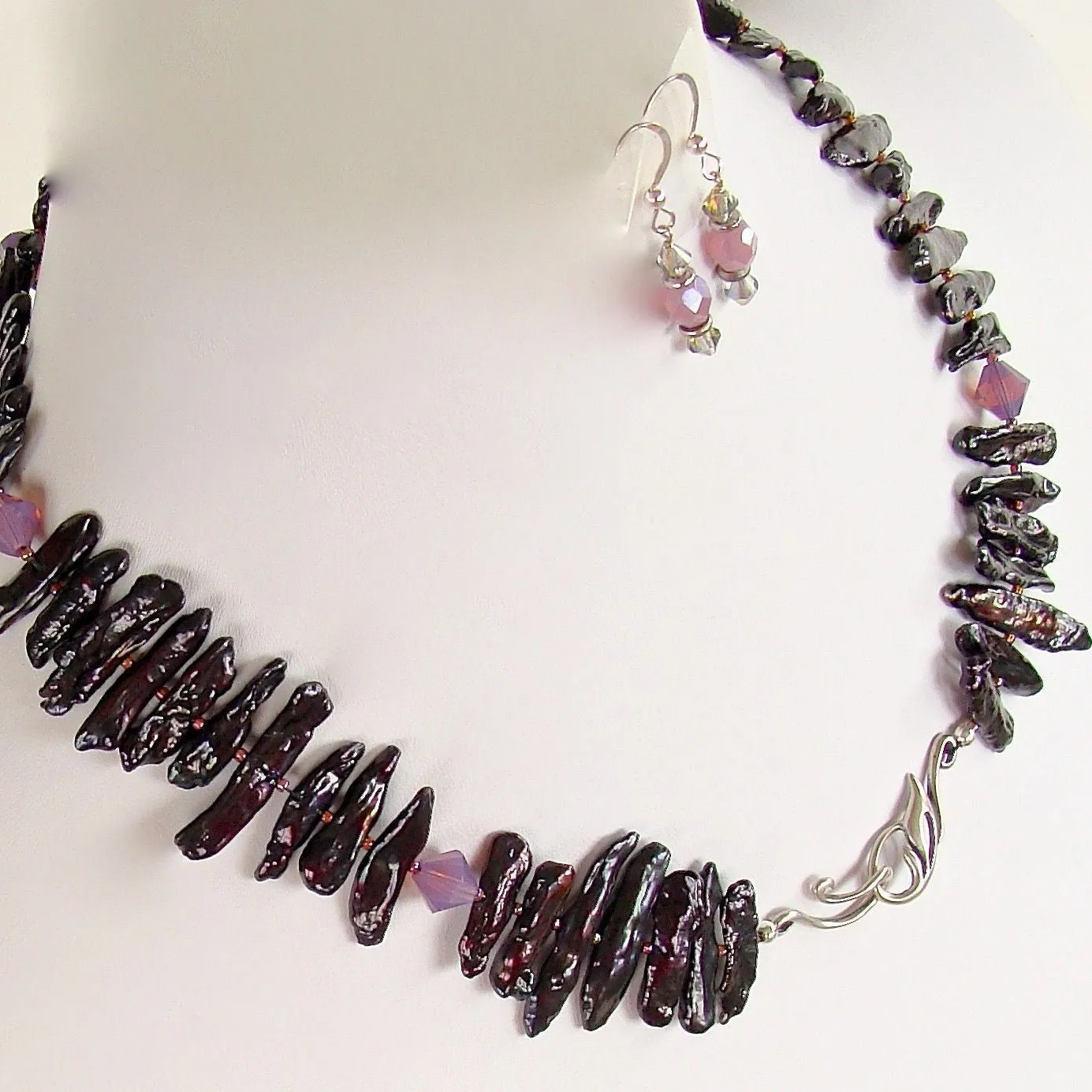 Melisandre: 17.5" Black Pearl Necklace Set