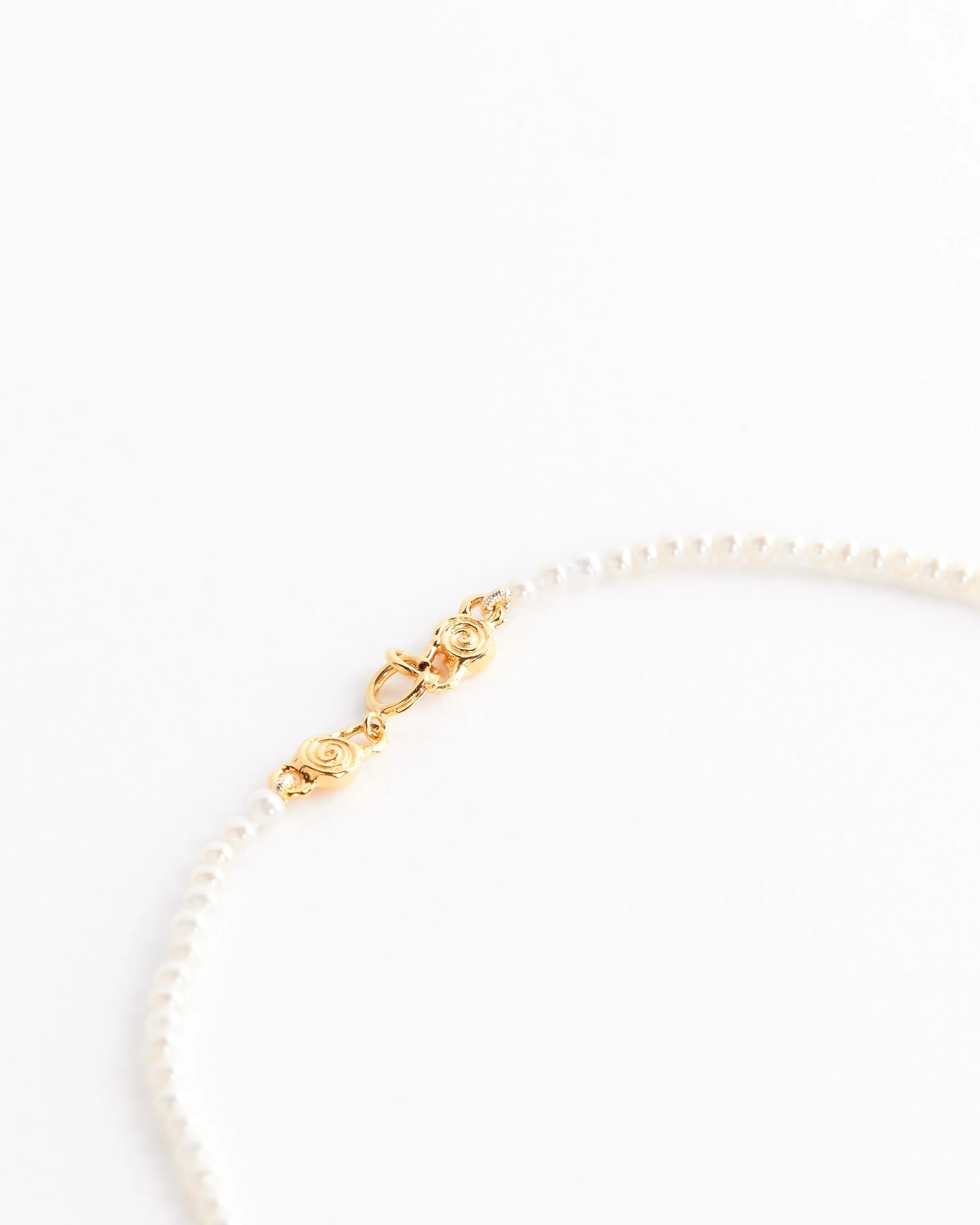 Necklace in Petite Pearl