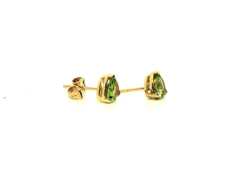 Peridot Stud Trillian Cut Ad No.1098 (6mm )