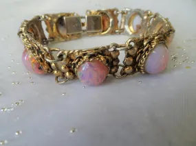 STUNNING Vintage Art Glass Bracelet, Faux Glass Fire Opals Set in Gold Tone Metal,Beautiful Design, Collectible Vintage Jewelry