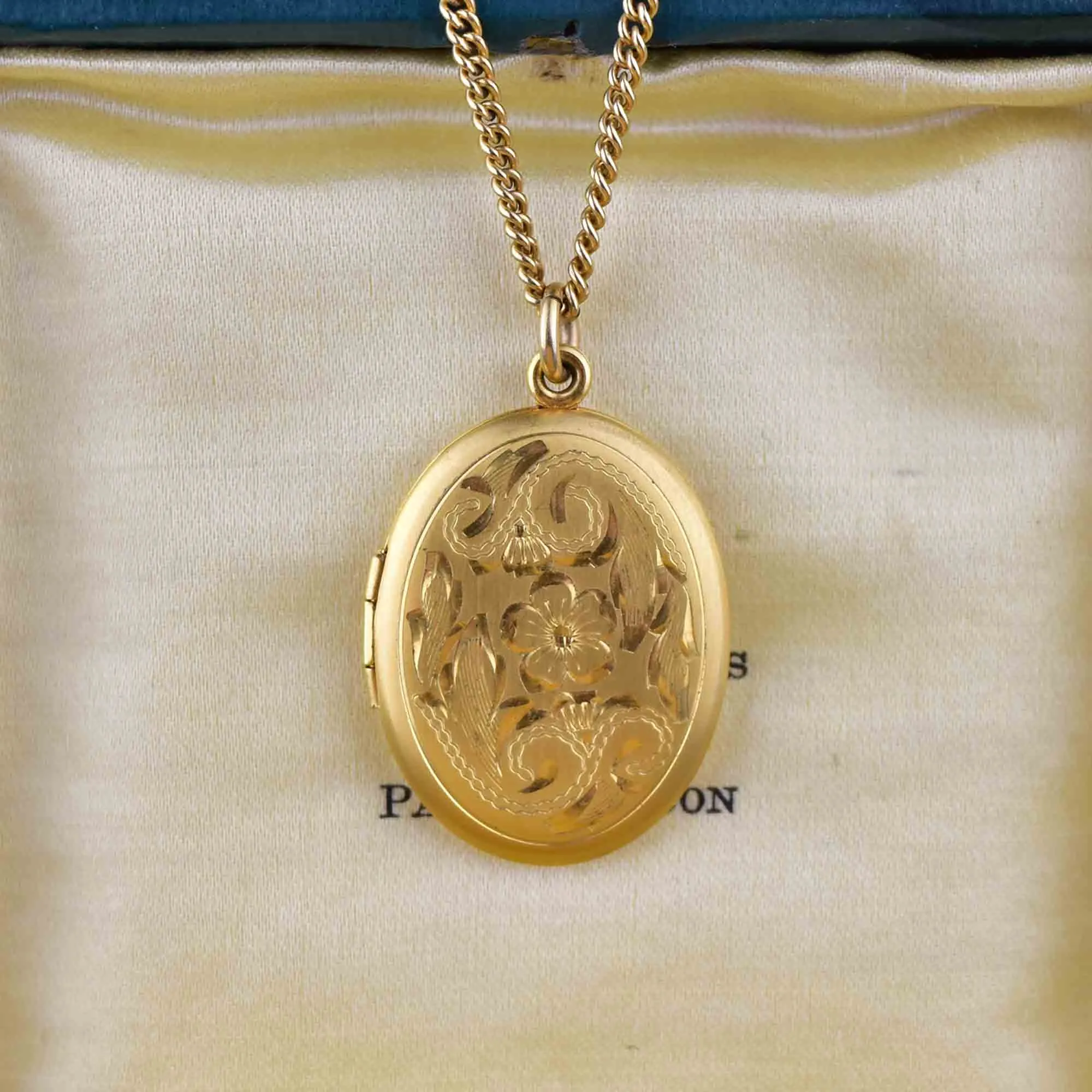 Vintage Forget Me Not Engraved Locket Necklace