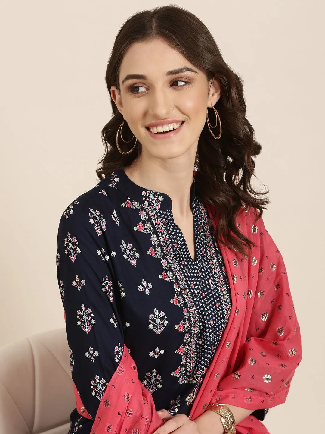 Women Navy Blue Floral Kurta Set