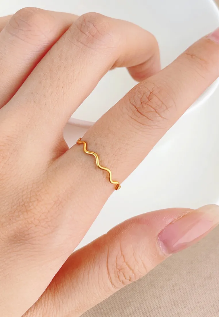 Zen Wave Ring in Gold