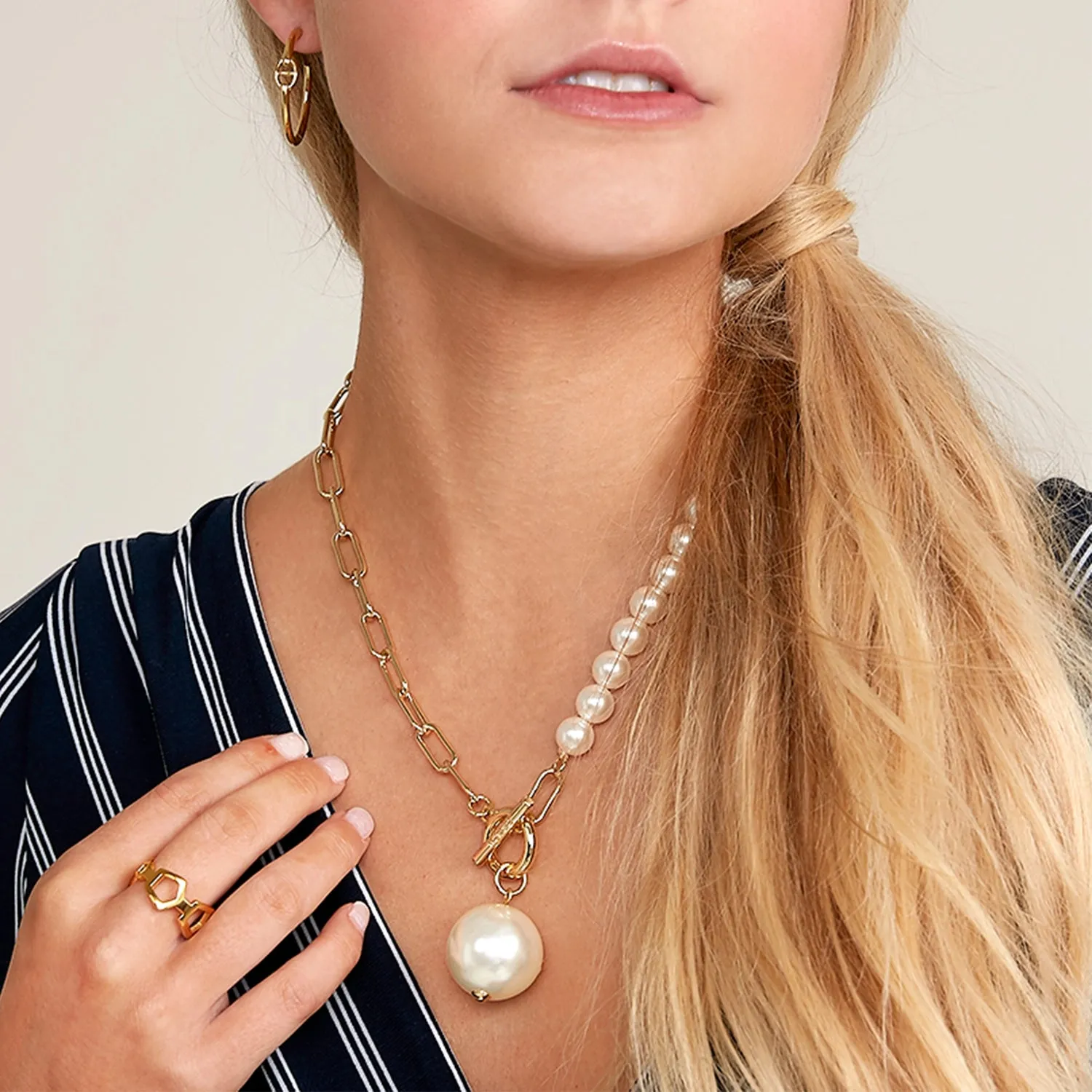 Zenzii Chain & Pearl Pendant Necklace